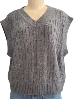 H&M Gray Cable Knit Sweater Vest Size XL V Neck Oversized